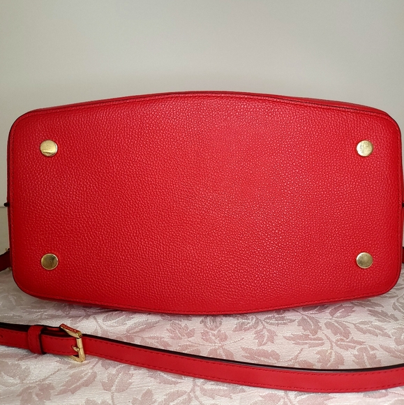 Michael Kors Red Shoulder Hand Bag - Picture 4 of 11